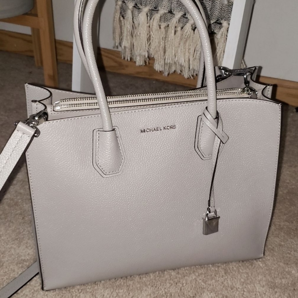 Michael Kors large leather Mercer Saffiano